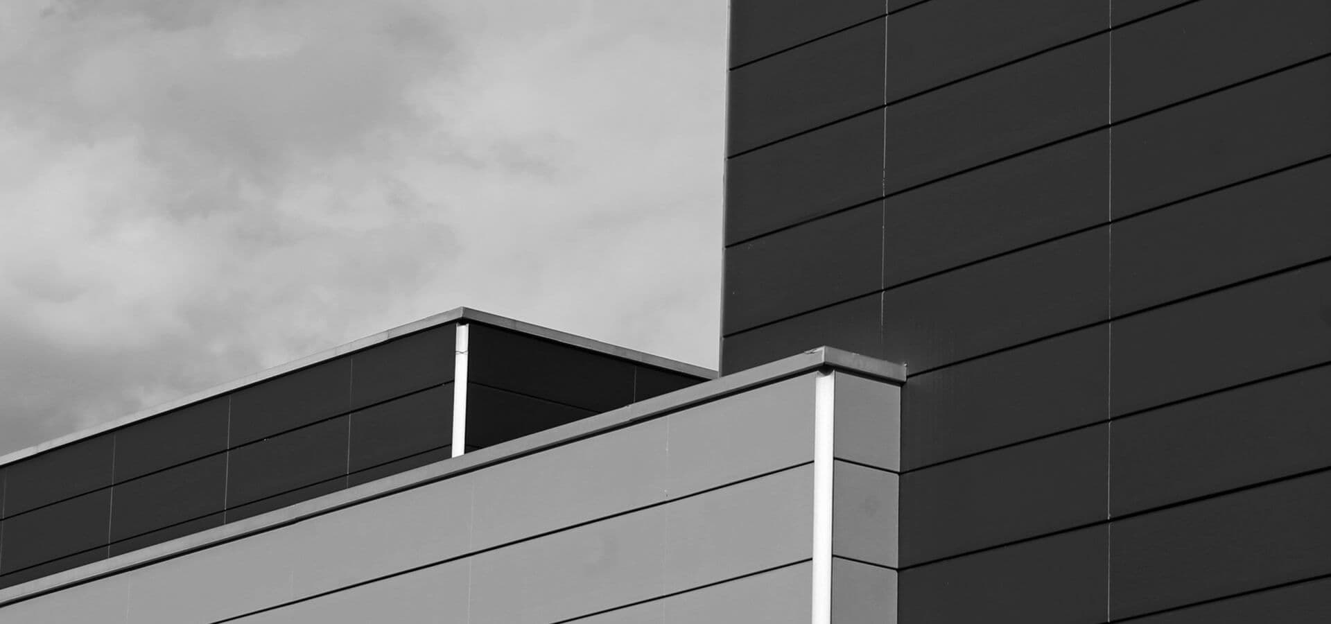 Fachada del edificio de la Universidad de La Rioja